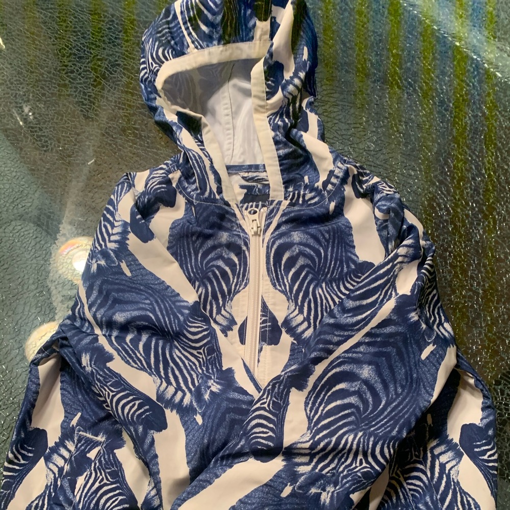 Gap rain jacket